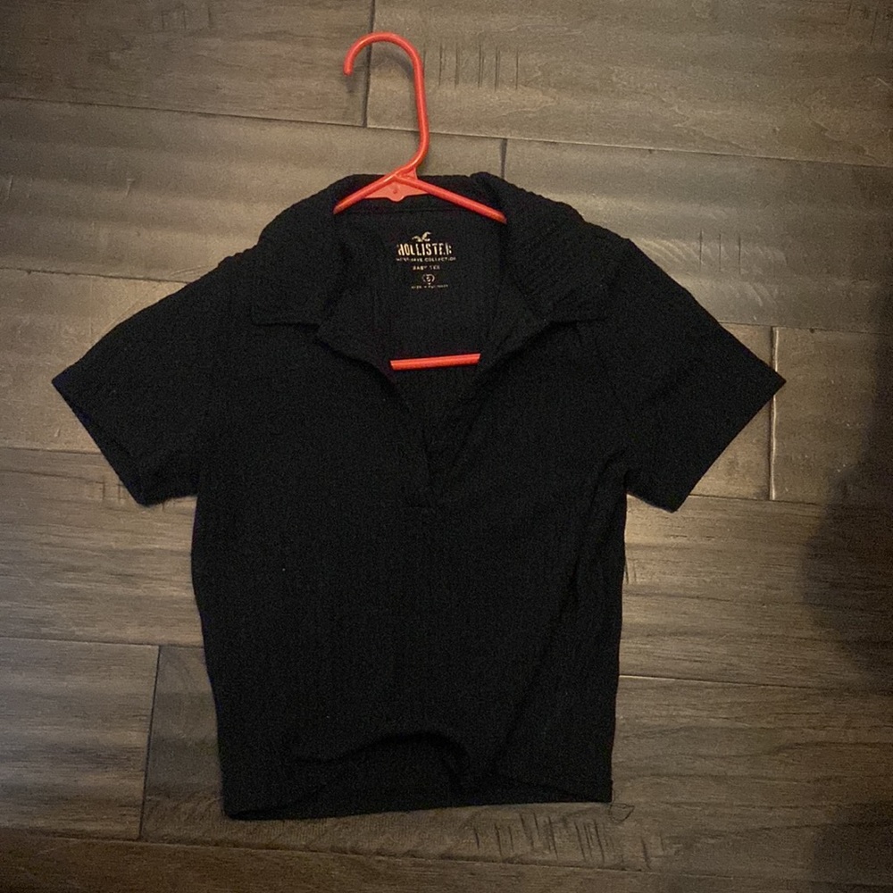 hollister, baby tee, black
